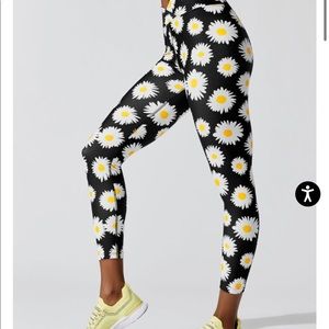 Daisy Veronica leggings year of ours